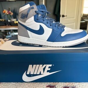Nike High Top Sneakers Blue and White